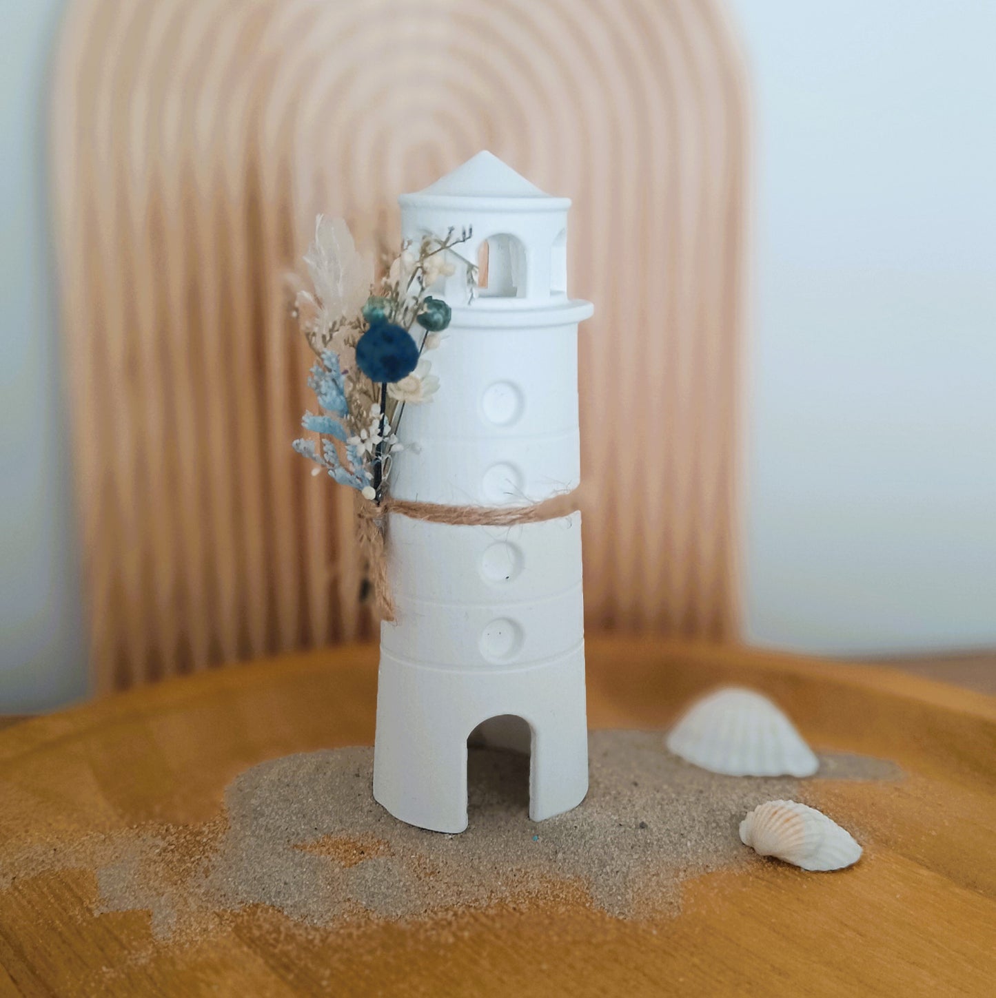 Maritimer Leuchtturm - handgefertigte Deko mit Küsten-Charme