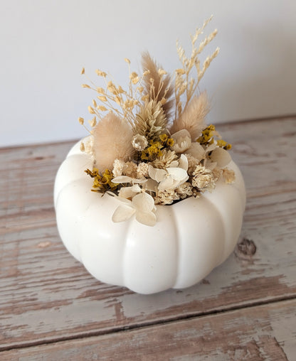 Deko Kürbis mit Trockenblumen – Herbstdeko Tischdeko Boho Wohnaccessoire